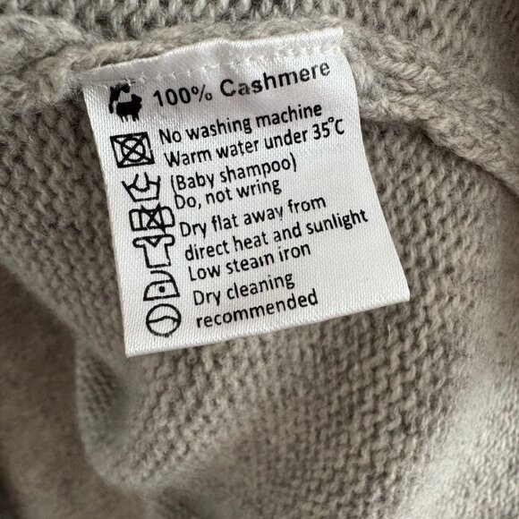 Nicole Bridger Cashmere "Protection" Cardigan in Grey, size 4 - Picture 6 of 9